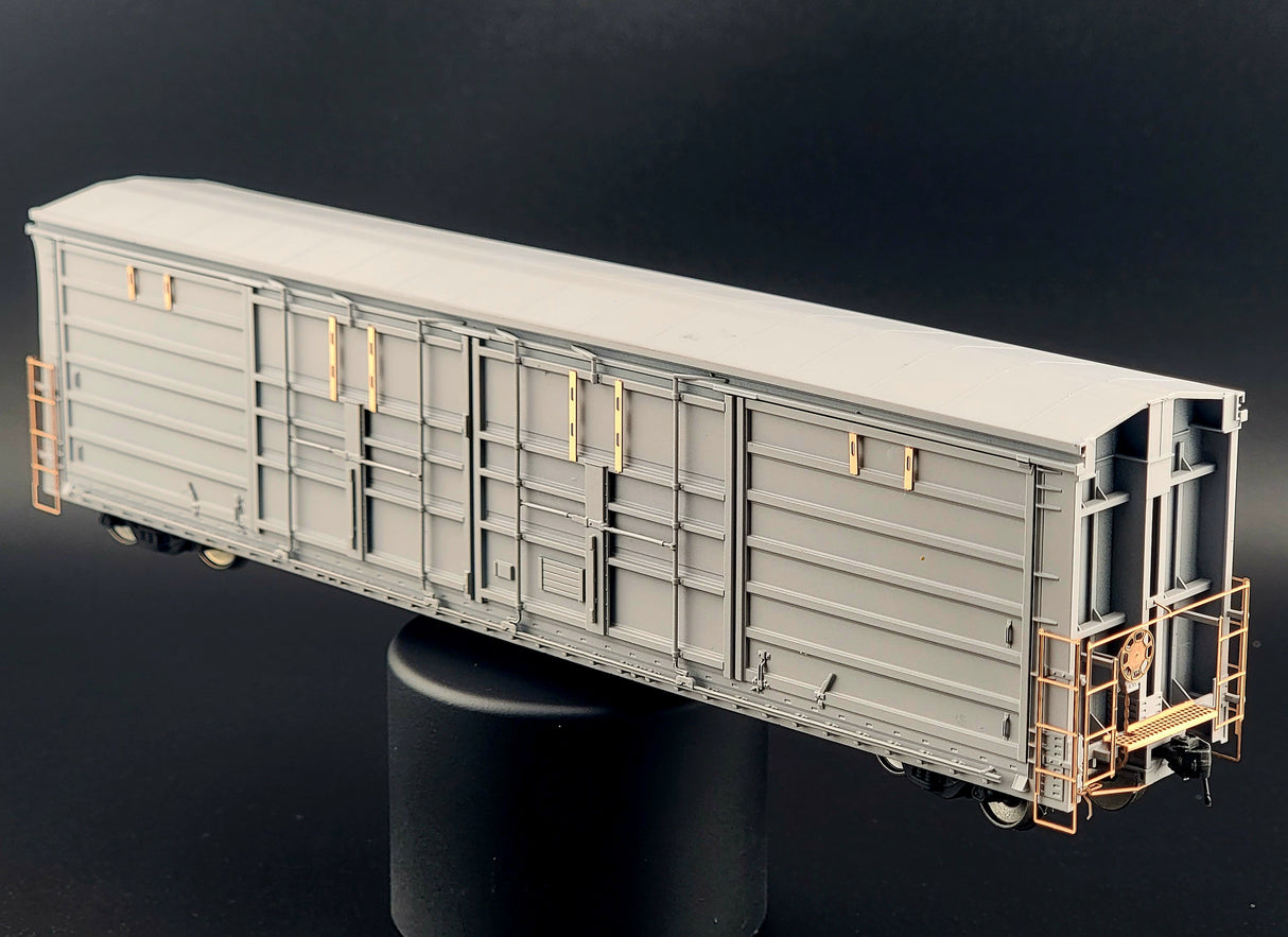32003 HO Scale Evans All Door Car BCR Version with Logo Plates