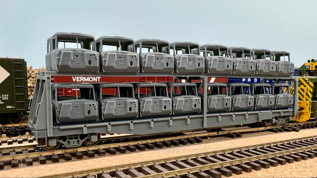 35102 N&W F20 Flat Car Load - 32 Mack R Cabs - NO vent