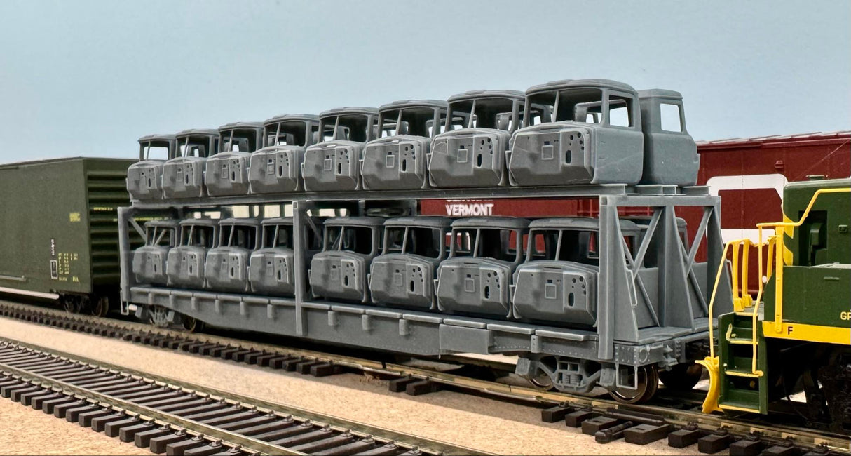 35102 N&W F20 Flat Car Load - 32 Mack R Cabs - NO vent