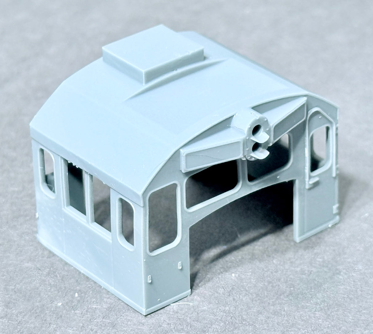 611066 HO Scale GE Universal Series Cab, RH XLW AC OSW RD