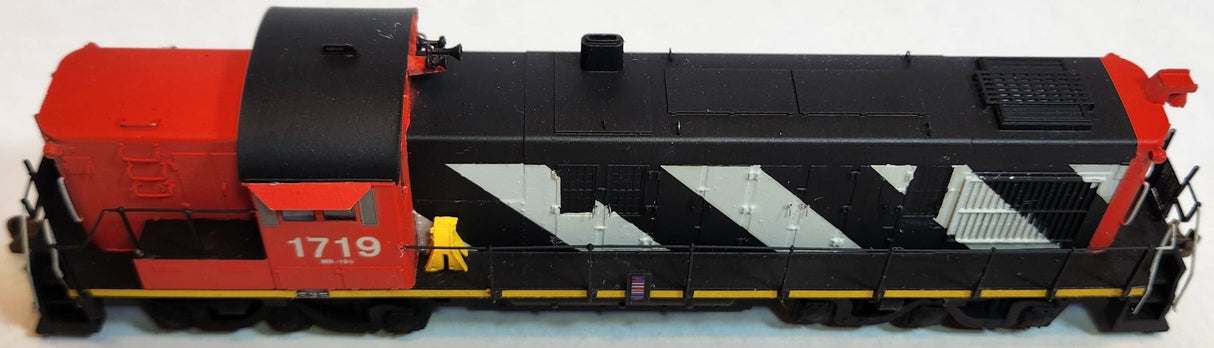 HL-17 CNR MLW RSC-13 Locomotive Shell (1711-1734)