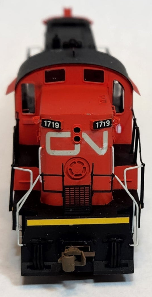 HL-17 CNR MLW RSC-13 Locomotive Shell (1711-1734)