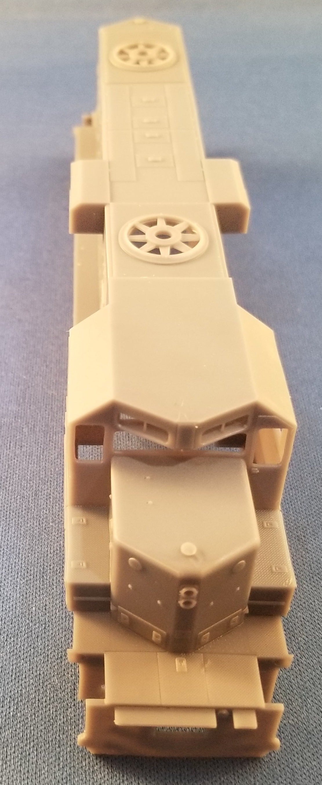 HL-43 - Paducah Shops Rebuilt GP-11 48" Fan Locomotive Shell Kit