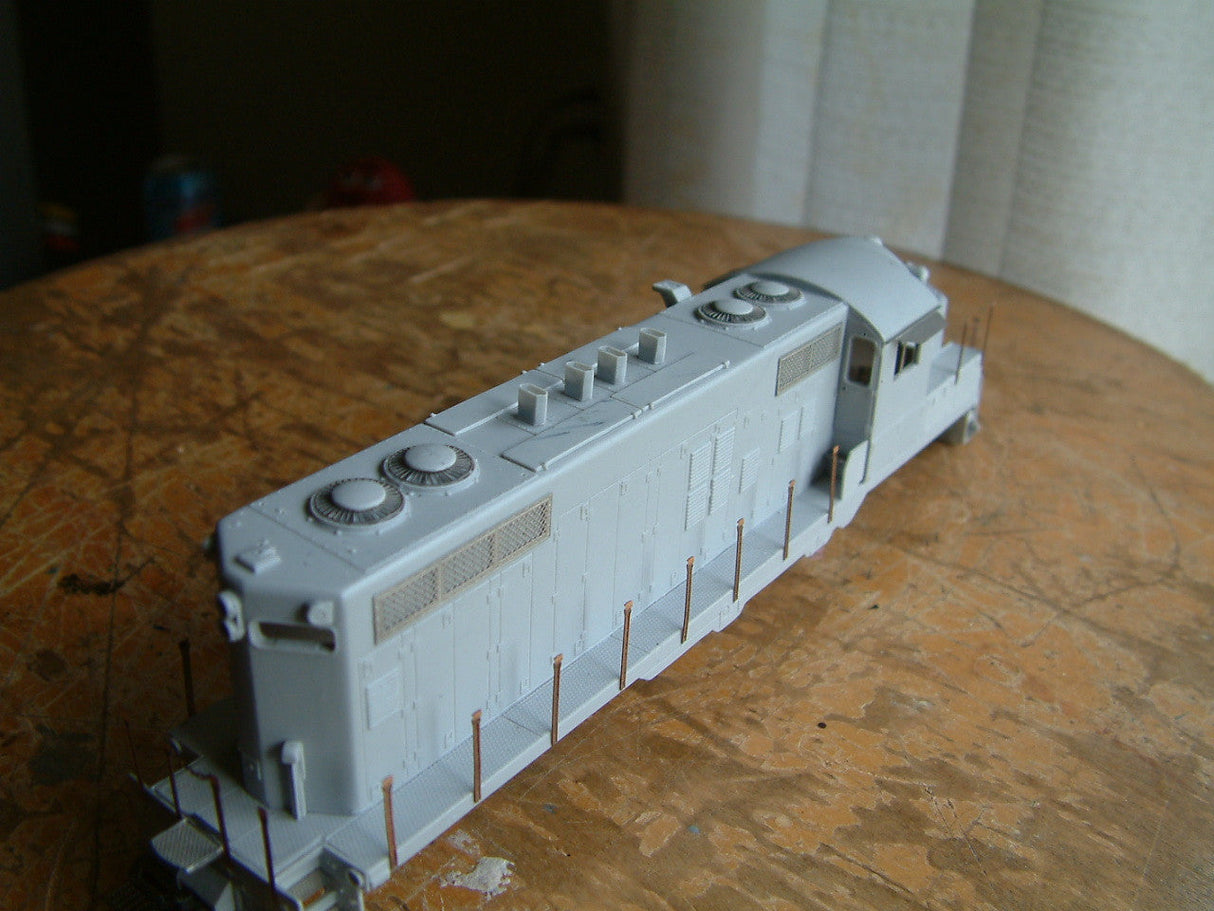 HL-20 - Paducah Shops Rebuilt GP-10 Locomotive Shell Kit