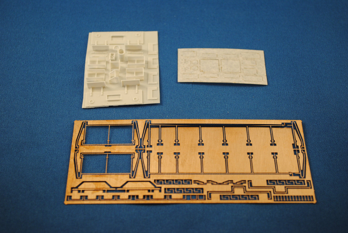 HL-03 - GE 70 Ton Switcher Body Shell - Early PGE (Fits Spectrum) Kit