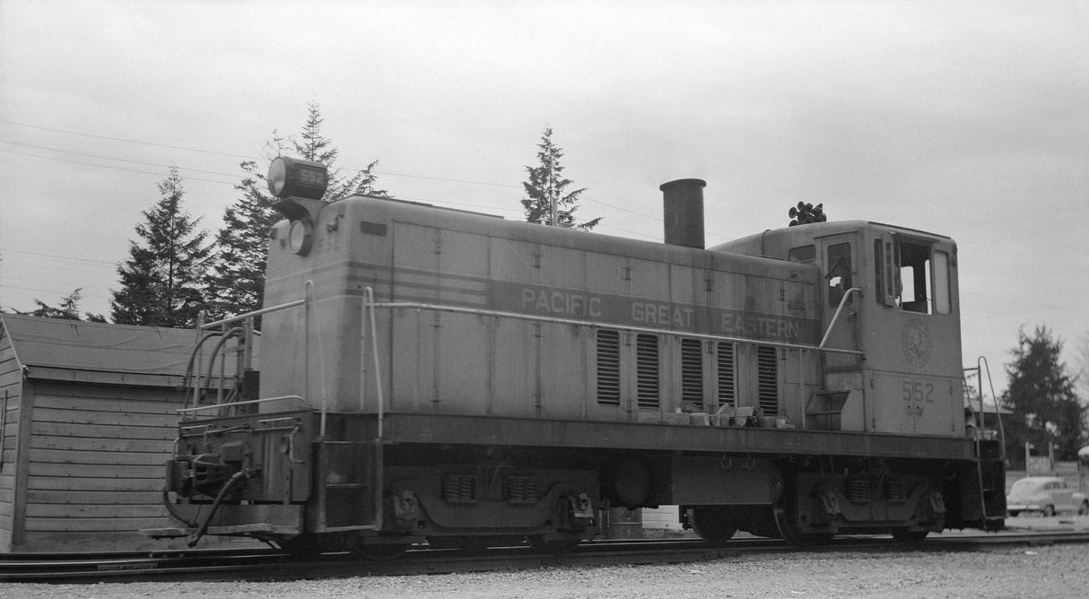 HL-03 - GE 70 Ton Switcher Body Shell - Early PGE (Fits Spectrum) Kit