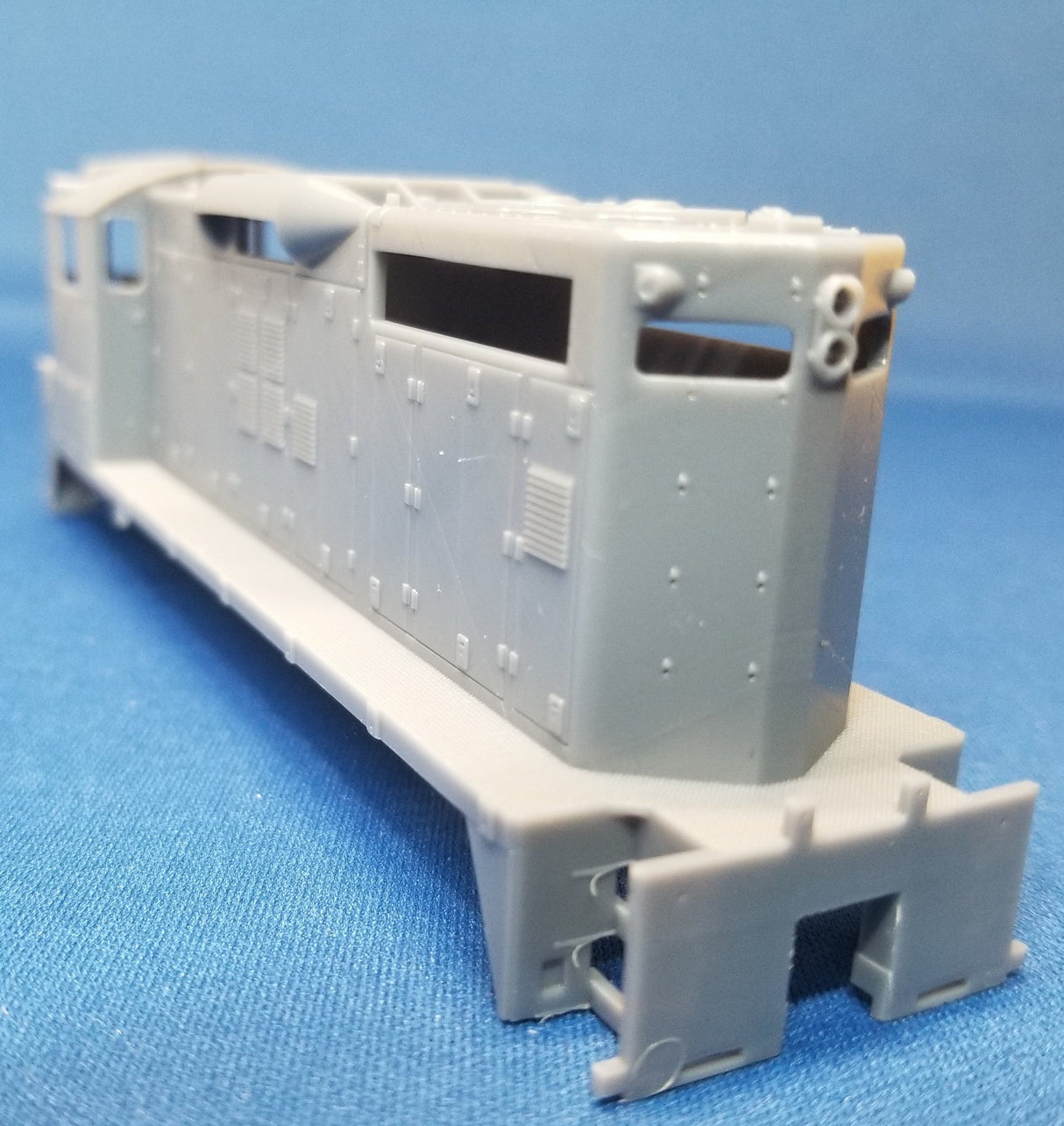 HL-44 CNR SW1200RSm 'Sweep' Body Shell - (7101) GS-413a