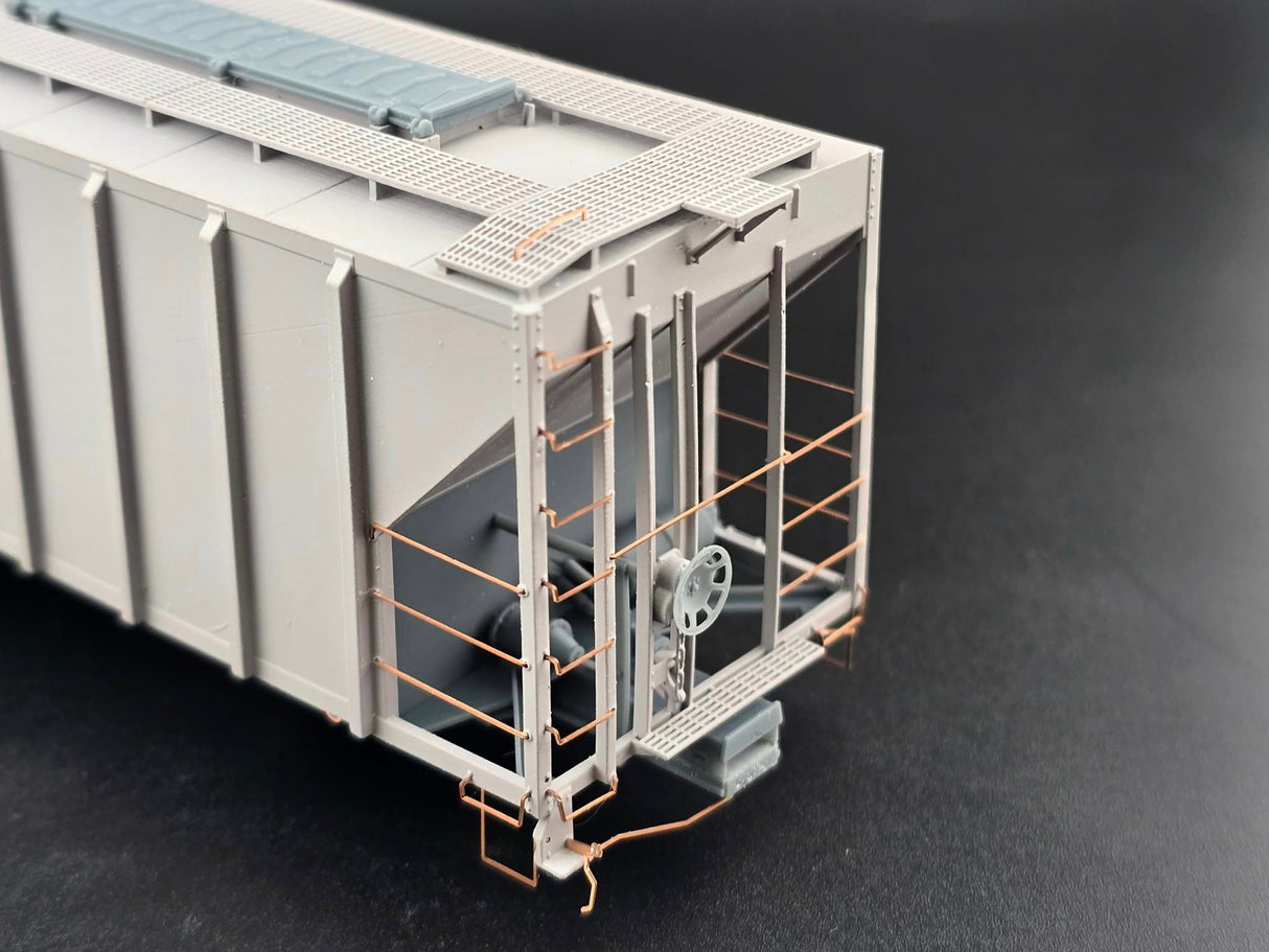 32019 D&H PS-2CD Covered Hopper