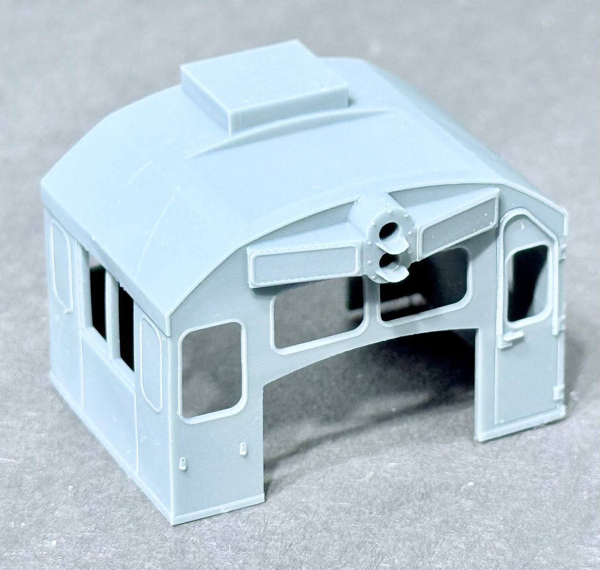 611022 HO Scale GE Universal Series Cab, RH AC BSW RD