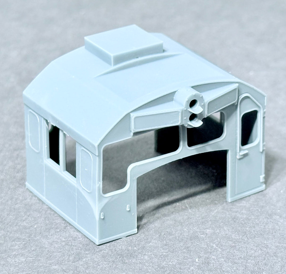 611040 HO Scale GE Universal Series Cab, RH LW AC BSW RD