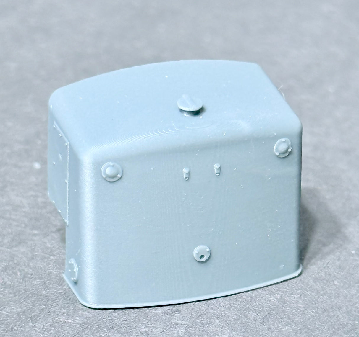 611203 HO Scale GE Dash 7 Low Nose, No Headlight w/Class Lights