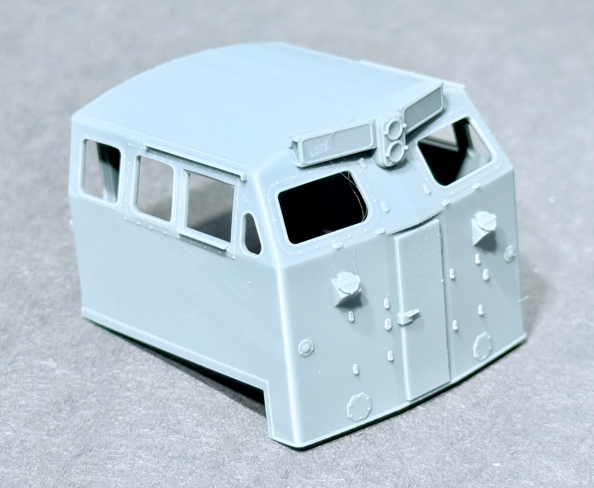 611214 HO Scale GE  BQ23-7 Quarters Cab Version III