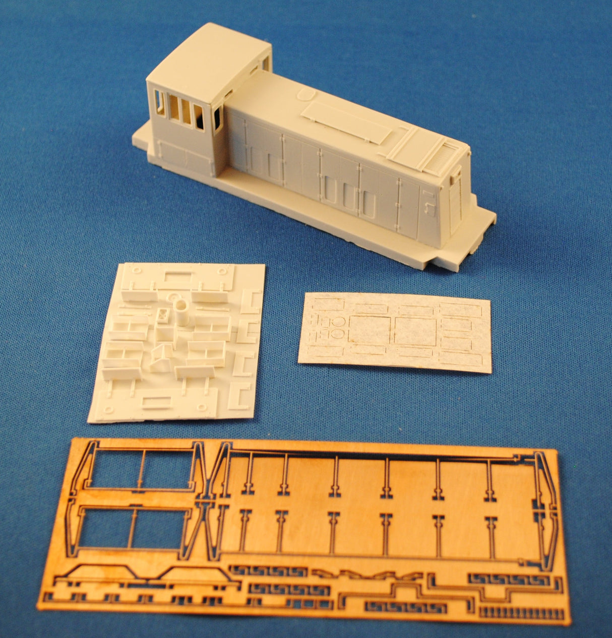 HL-04 - GE 70 Ton Switcher Body Shell -Late PGE