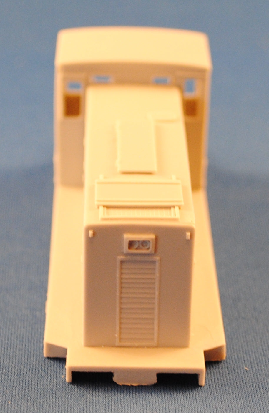 HL-04 - GE 70 Ton Switcher Body Shell -Late PGE