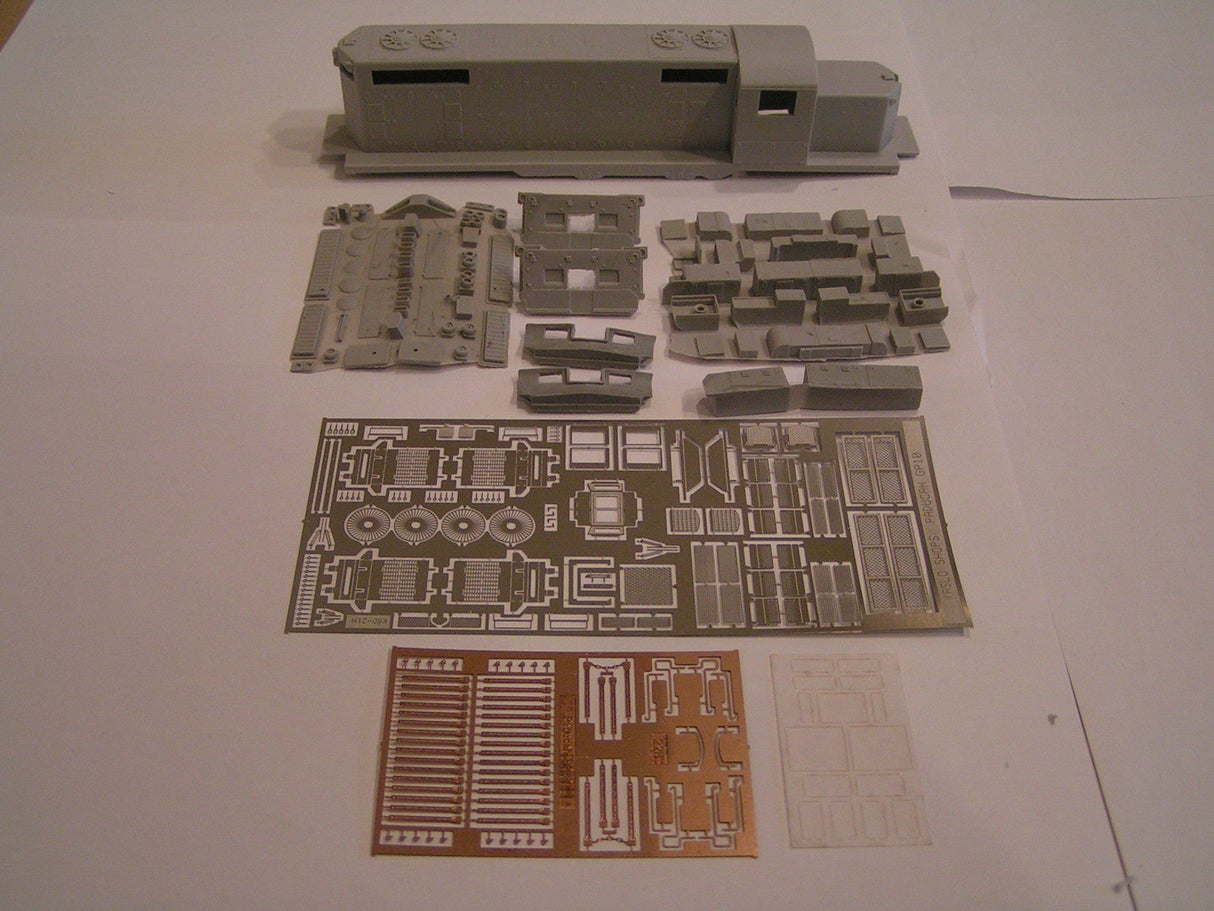 HL-22 - Paducah Shops GP-8 Locomotive Shell Kit